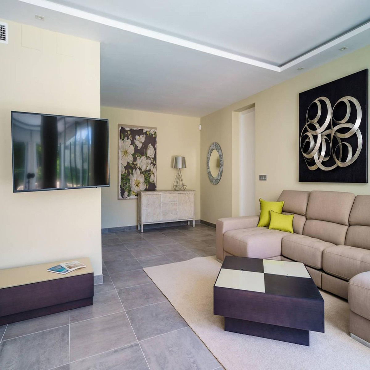 6 bedroom Villas for sale in Nueva Andalucía – R5431219 6 bedroom Villas for sale in Nueva Andalucía – R5431219
