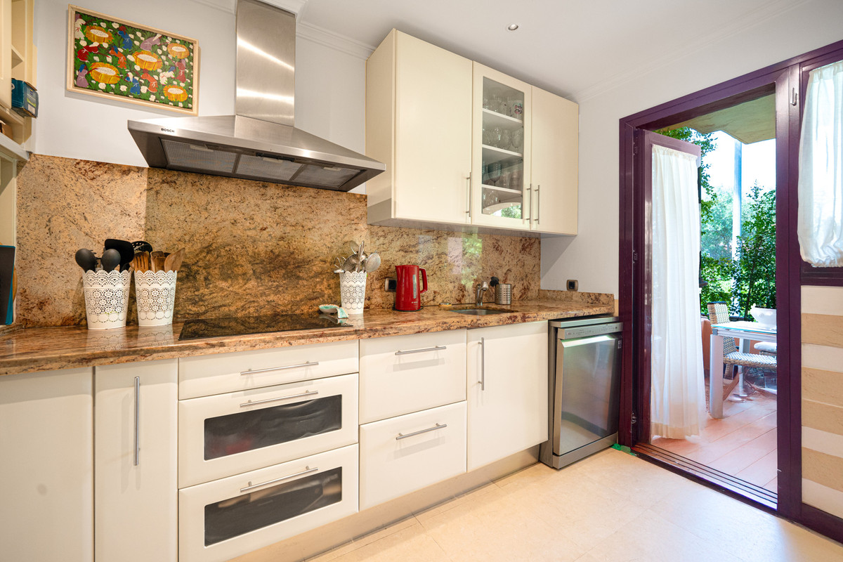 5 bedroom Townhouses for sale in Marbella – R5465002 5 bedroom Townhouses for sale in Marbella – R5465002