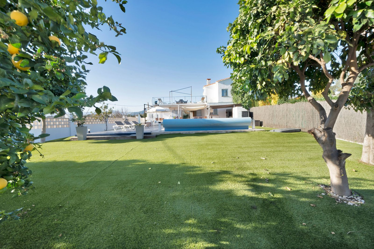 4 bedroom Villas for sale in San Pedro de Alcántara – R4942390 4 bedroom Villas for sale in San Pedro de Alcántara – R4942390