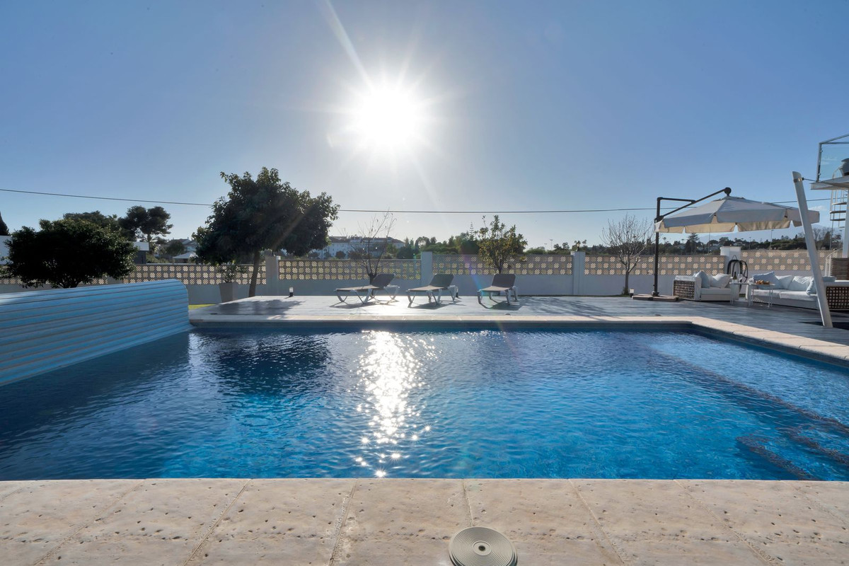 4 bedroom Villas for sale in San Pedro de Alcántara – R4942390 4 bedroom Villas for sale in San Pedro de Alcántara – R4942390