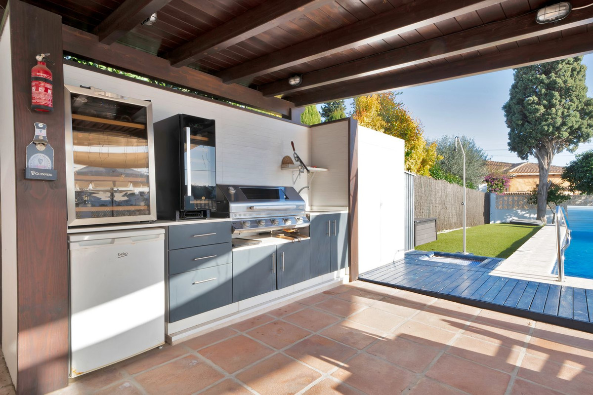 4 bedroom Villas for sale in San Pedro de Alcántara – R4942390 4 bedroom Villas for sale in San Pedro de Alcántara – R4942390