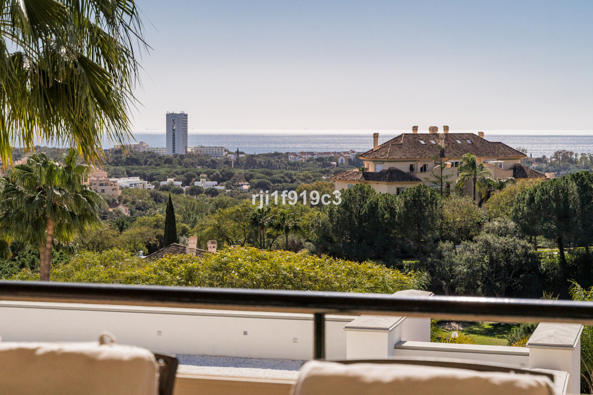 3 bedroom Apartments for sale in Elviria Hills – R5320297 3 bedroom Apartments for sale in Elviria Hills – R5320297