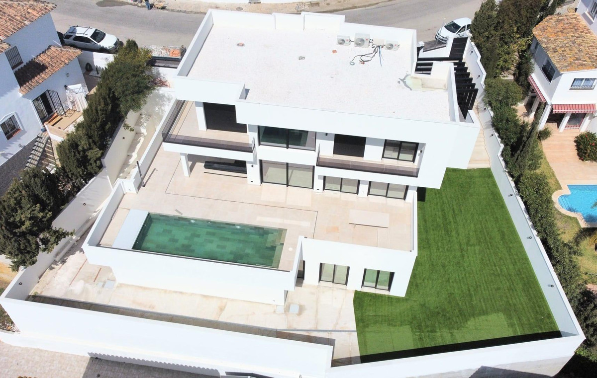3 bedroom Villas for sale in Riviera del Sol – R5436361 3 bedroom Villas for sale in Riviera del Sol – R5436361
