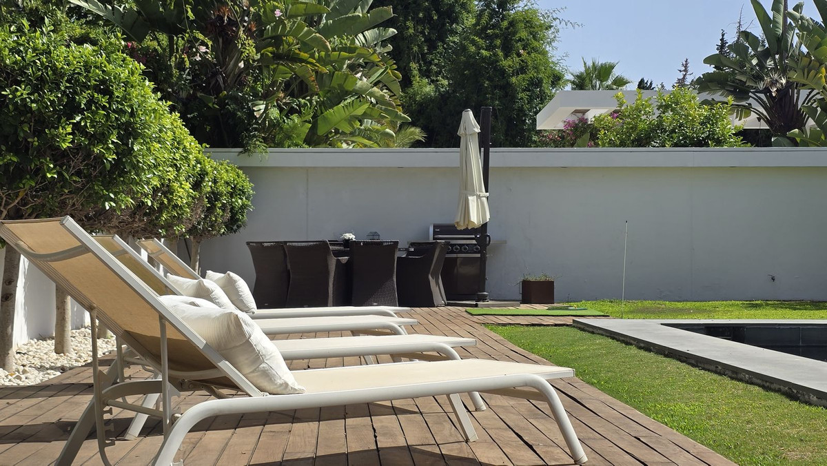 Villas de 5 dormitorios en venta en Nueva Andalucía – R5421925 Villas de 5 dormitorios en venta en Nueva Andalucía – R5421925