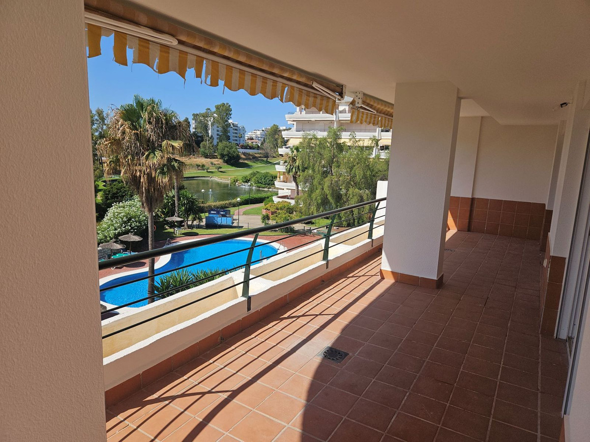 Apartamentos de 3 dormitorios en venta en Guadalmina Alta – R3765832 Apartamentos de 3 dormitorios en venta en Guadalmina Alta – R3765832