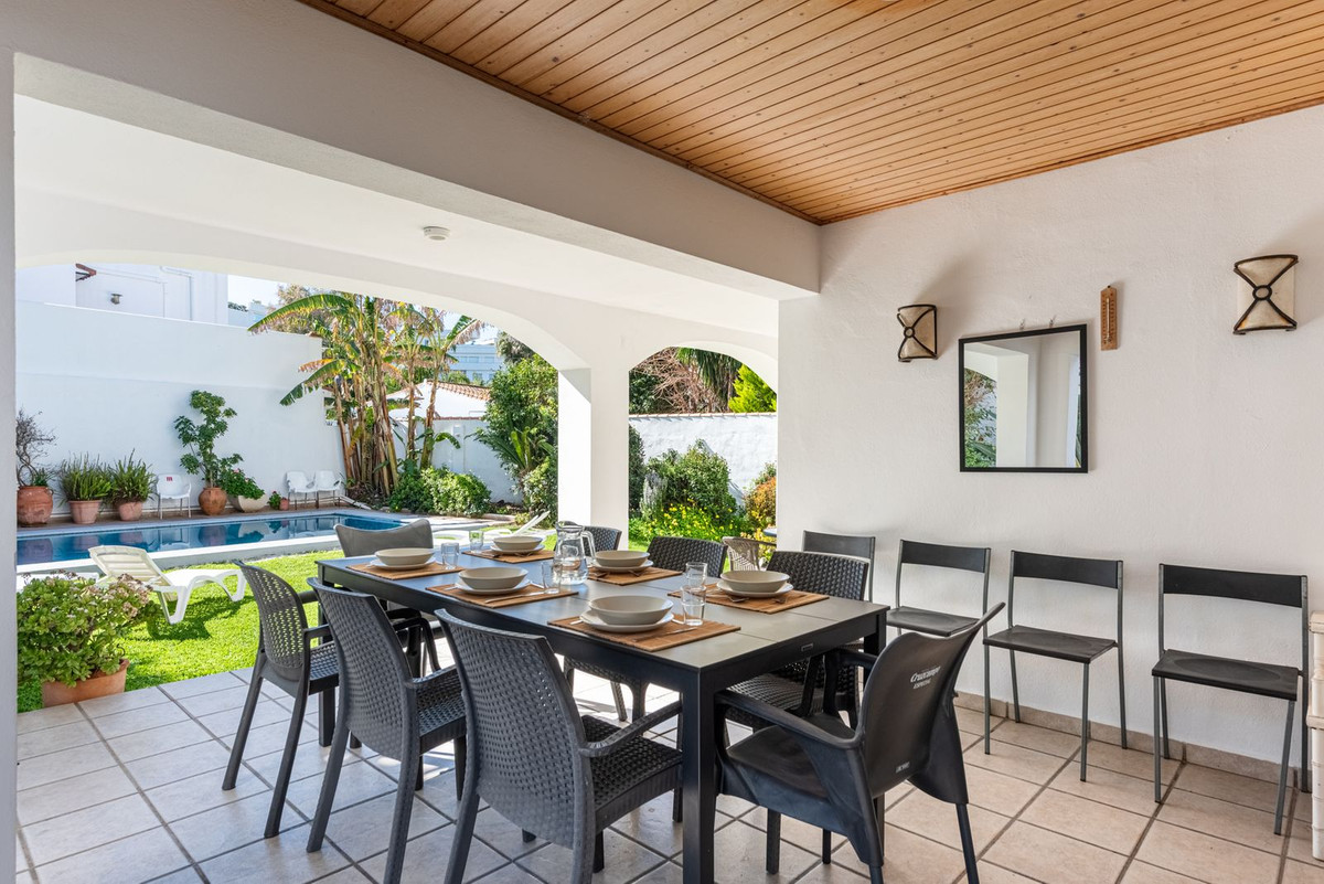 Villas de 4 dormitorios en venta en San Pedro de Alcántara – R5310613 Villas de 4 dormitorios en venta en San Pedro de Alcántara – R5310613