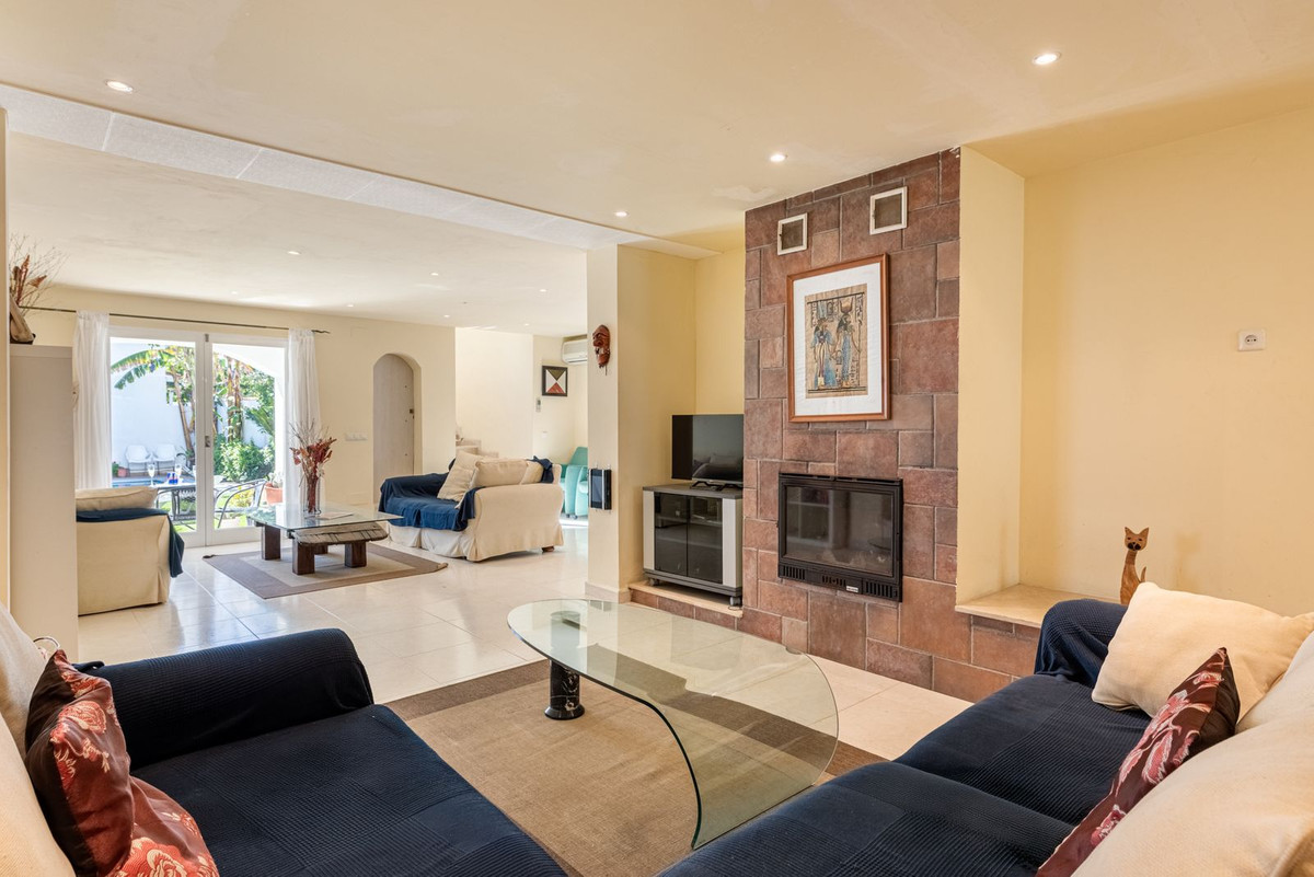 Villas de 4 dormitorios en venta en San Pedro de Alcántara – R5310613 Villas de 4 dormitorios en venta en San Pedro de Alcántara – R5310613