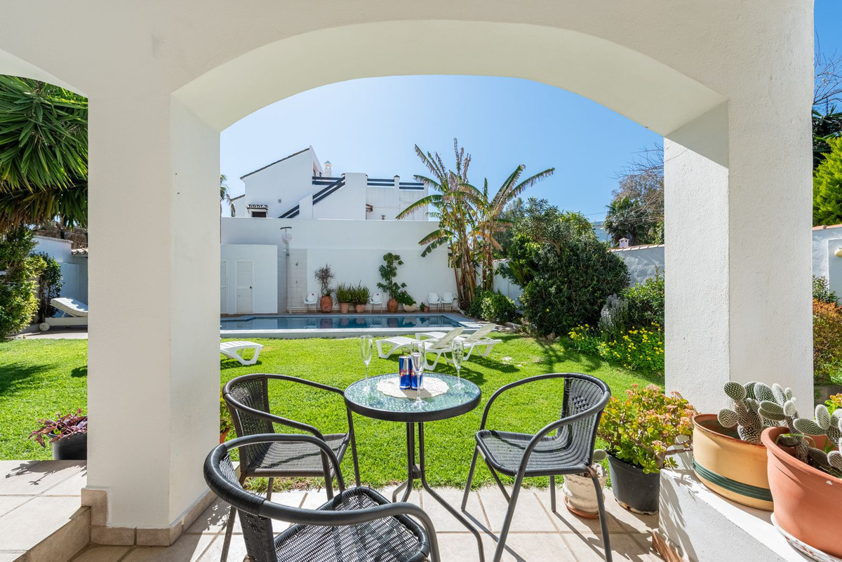 Villas de 4 dormitorios en venta en San Pedro de Alcántara – R5310613 Villas de 4 dormitorios en venta en San Pedro de Alcántara – R5310613