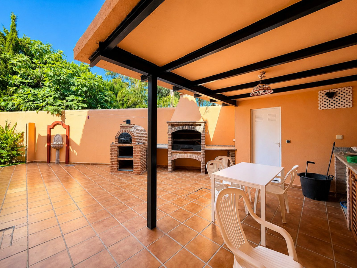 7 bedroom Semi-detached for sale in Marbella – R5431204 7 bedroom Semi-detached for sale in Marbella – R5431204
