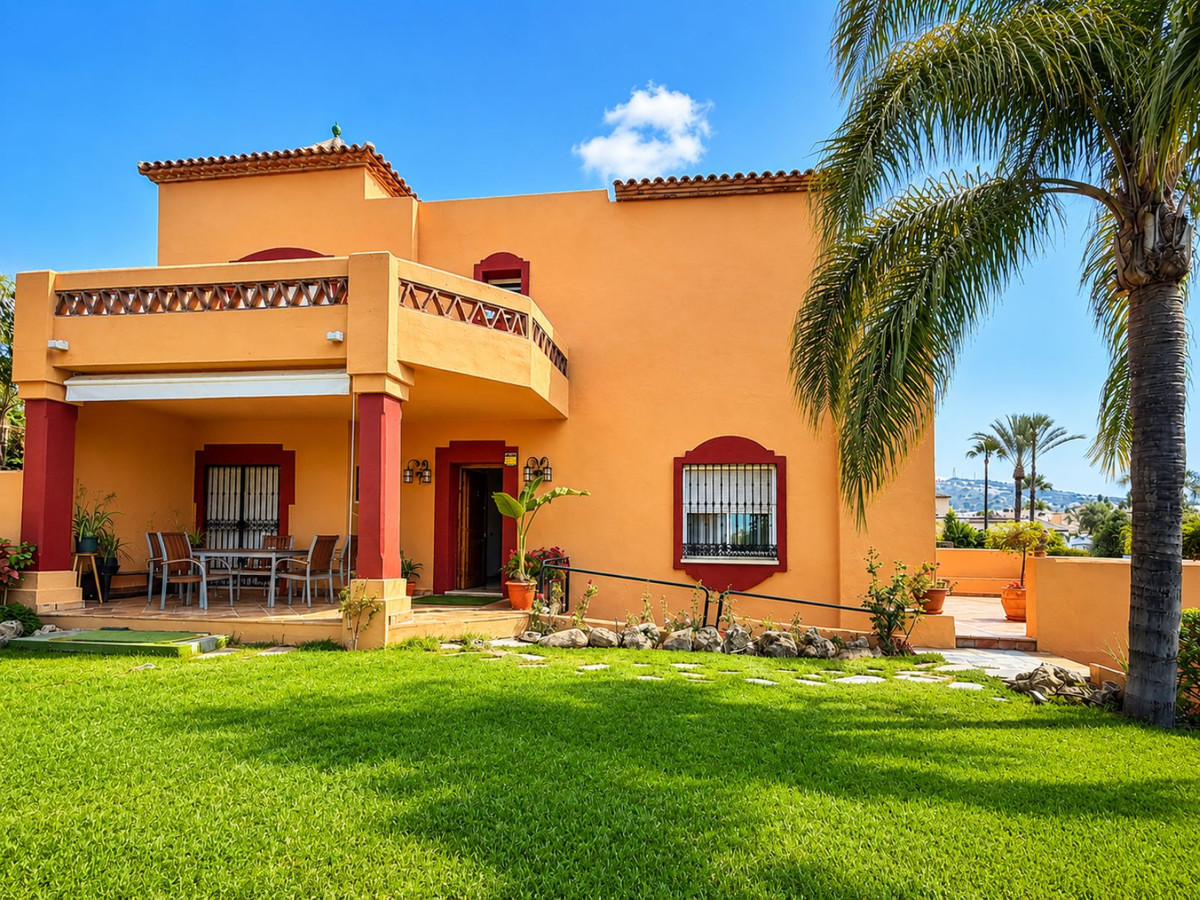 7 bedroom Semi-detached for sale in Marbella – R5431204 7 bedroom Semi-detached for sale in Marbella – R5431204