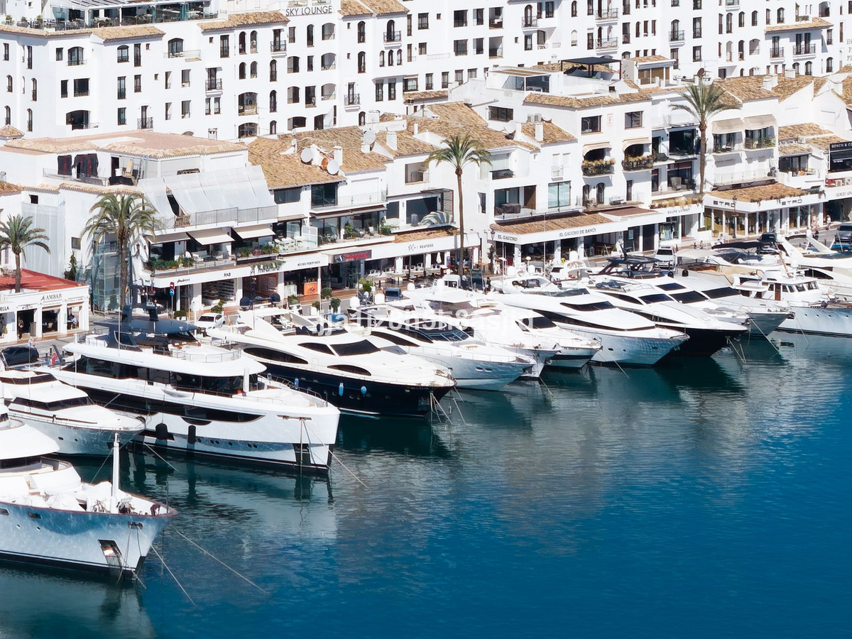2 bedroom Apartments for sale in Puerto Banús – R5464111 2 bedroom Apartments for sale in Puerto Banús – R5464111