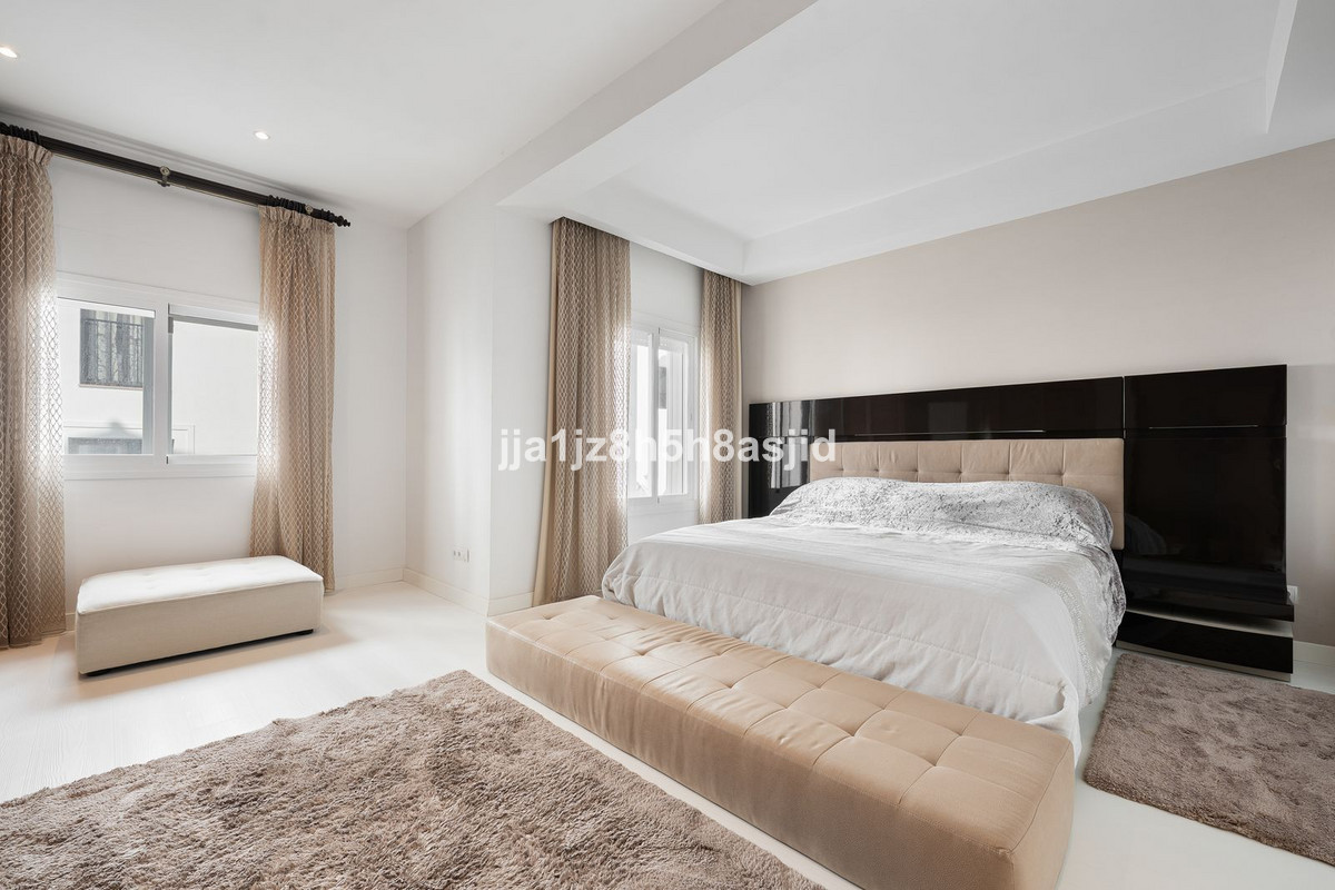 2 bedroom Apartments for sale in Puerto Banús – R5464111 2 bedroom Apartments for sale in Puerto Banús – R5464111