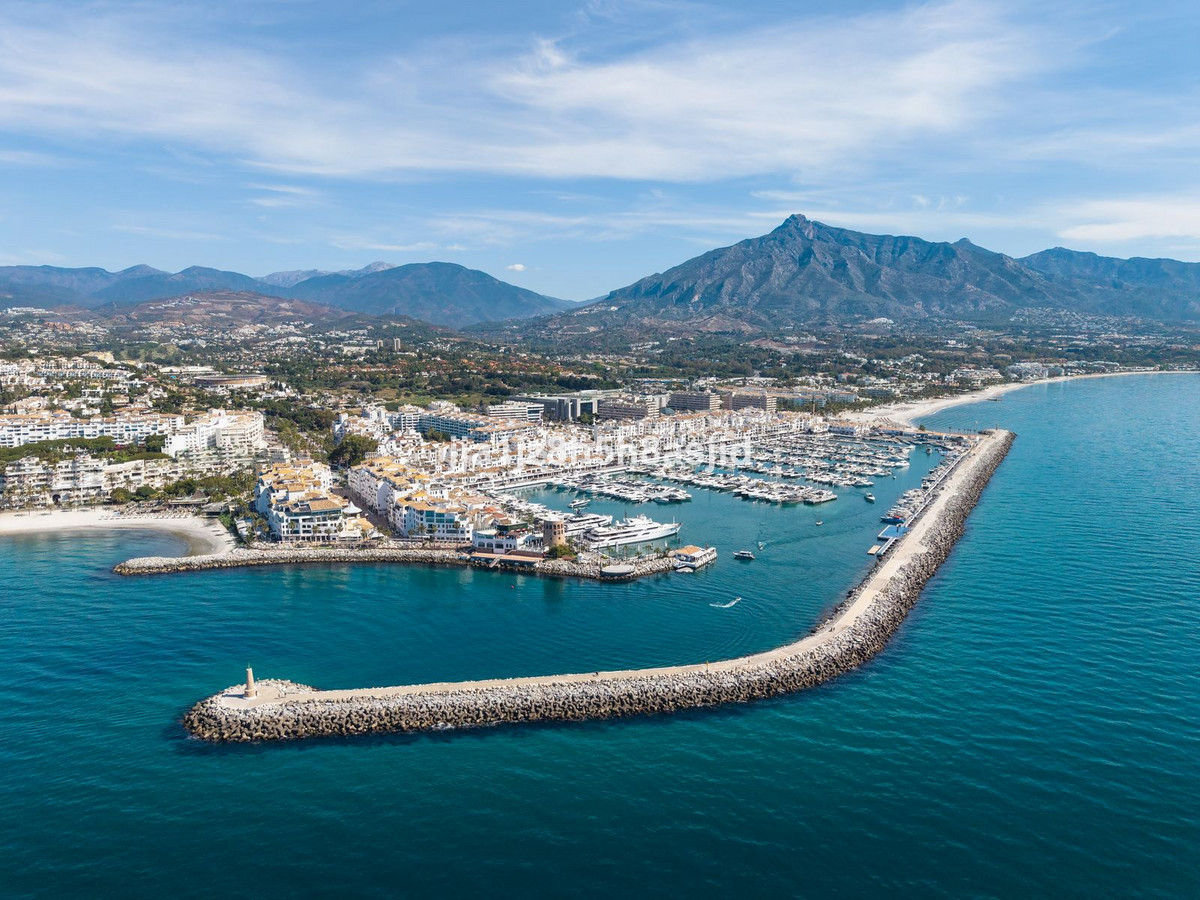 2 bedroom Apartments for sale in Puerto Banús – R5464111 2 bedroom Apartments for sale in Puerto Banús – R5464111