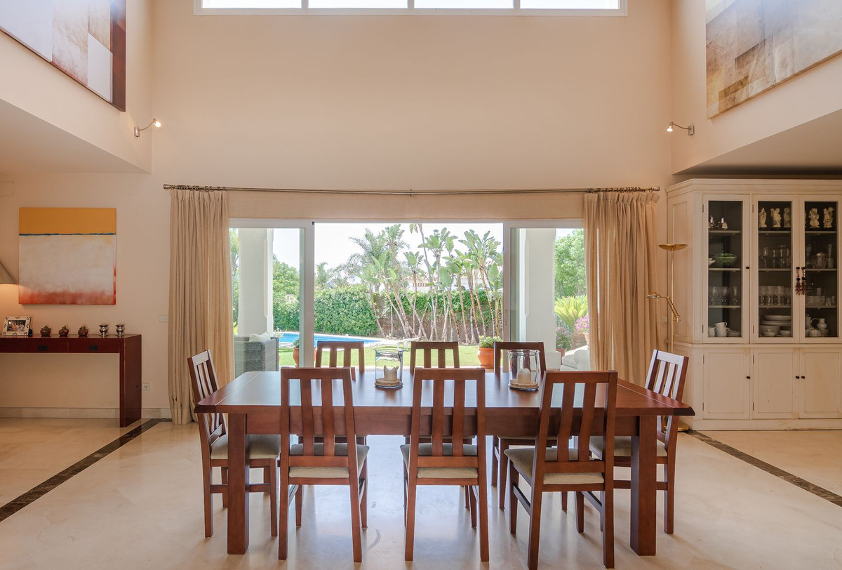 Villas de 6 dormitorios en venta en Benahavís – R4083568 Villas de 6 dormitorios en venta en Benahavís – R4083568