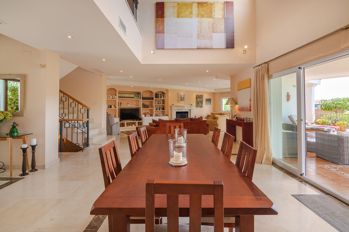 Villas de 6 dormitorios en venta en Benahavís – R4083568 Villas de 6 dormitorios en venta en Benahavís – R4083568