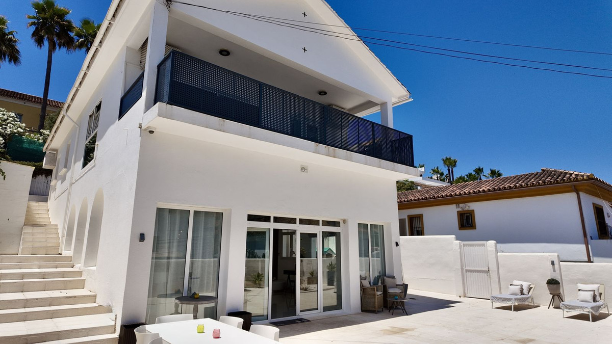 Villas de 4 dormitorios en venta en Nueva Andalucía – R5063872 Villas de 4 dormitorios en venta en Nueva Andalucía – R5063872