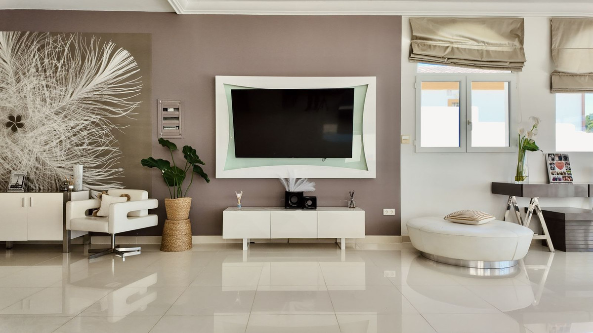 Villas de 4 dormitorios en venta en Nueva Andalucía – R5063872 Villas de 4 dormitorios en venta en Nueva Andalucía – R5063872