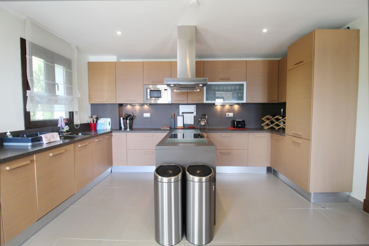 5 bedroom Villas for sale in Benahavís – R3250426 5 bedroom Villas for sale in Benahavís – R3250426
