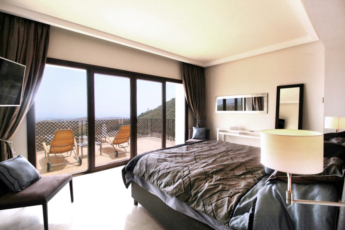 5 bedroom Villas for sale in Benahavís – R3250426 5 bedroom Villas for sale in Benahavís – R3250426