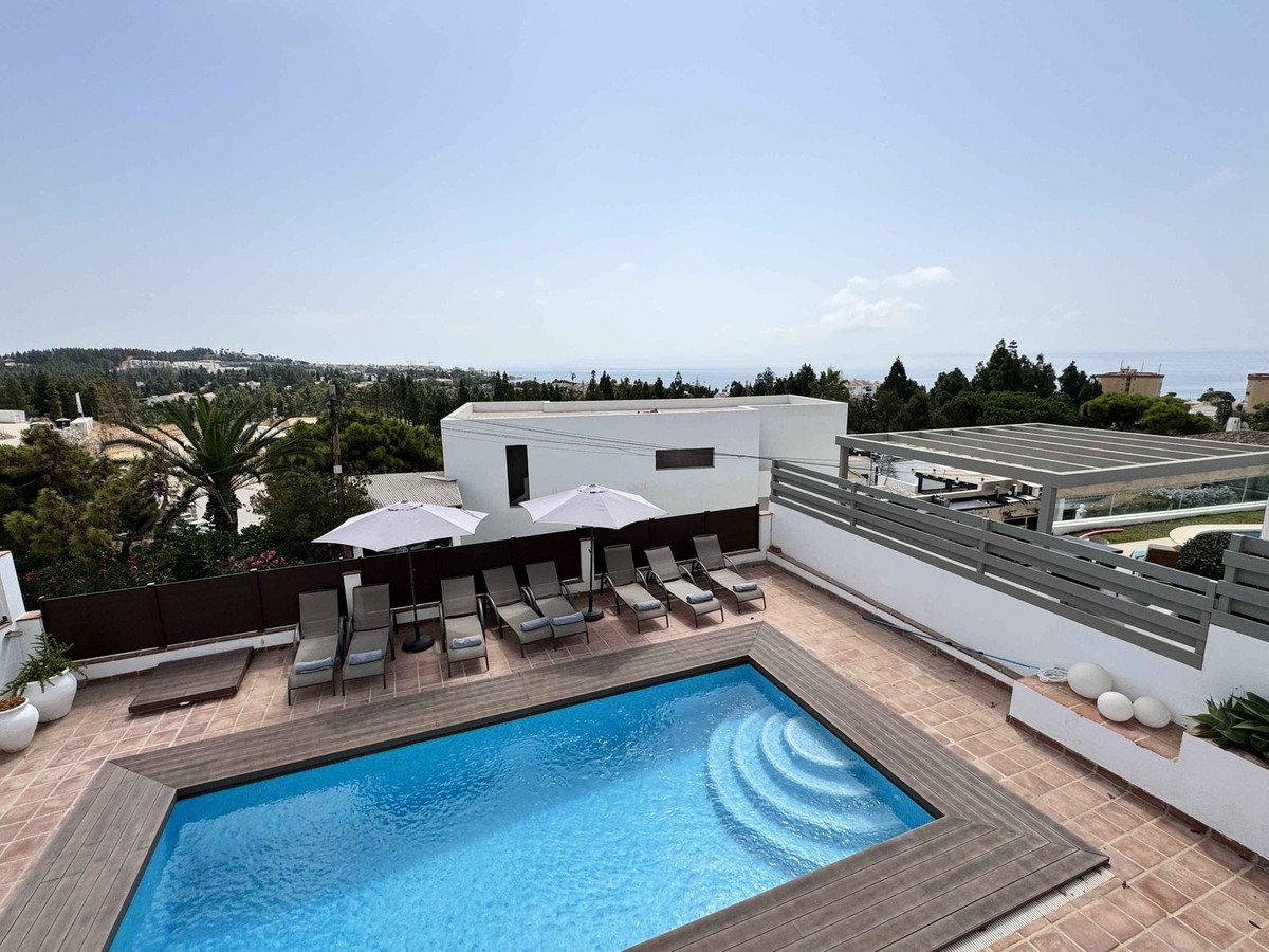 Villas de 6 dormitorios en venta en La Cala de Mijas – R5464630 Villas de 6 dormitorios en venta en La Cala de Mijas – R5464630