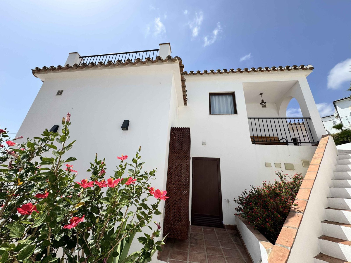 Villas de 6 dormitorios en venta en La Cala de Mijas – R5464630 Villas de 6 dormitorios en venta en La Cala de Mijas – R5464630