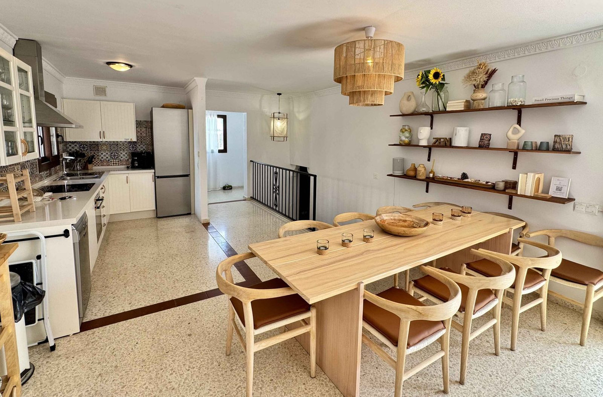 Villas de 6 dormitorios en venta en La Cala de Mijas – R5464630 Villas de 6 dormitorios en venta en La Cala de Mijas – R5464630