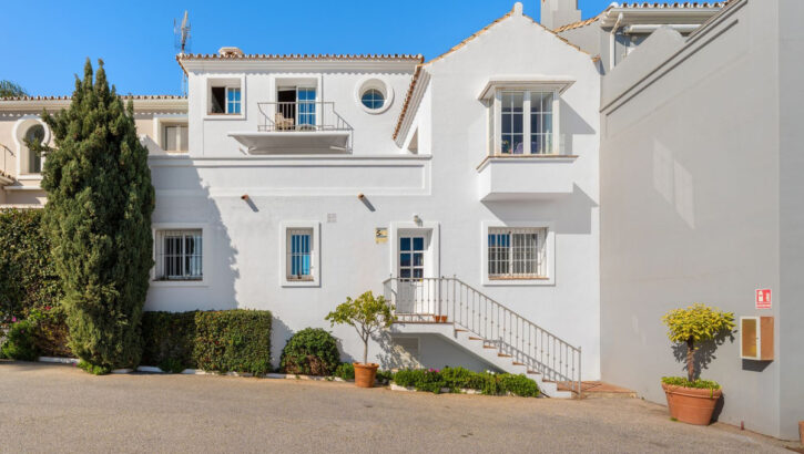 Adosados de 3 dormitorios en venta en Milla de Oro – R5013634 Adosados de 3 dormitorios en venta en Milla de Oro – R5013634 en