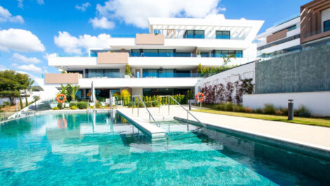 3 bedroom Apartments for sale in Artola – R5123899