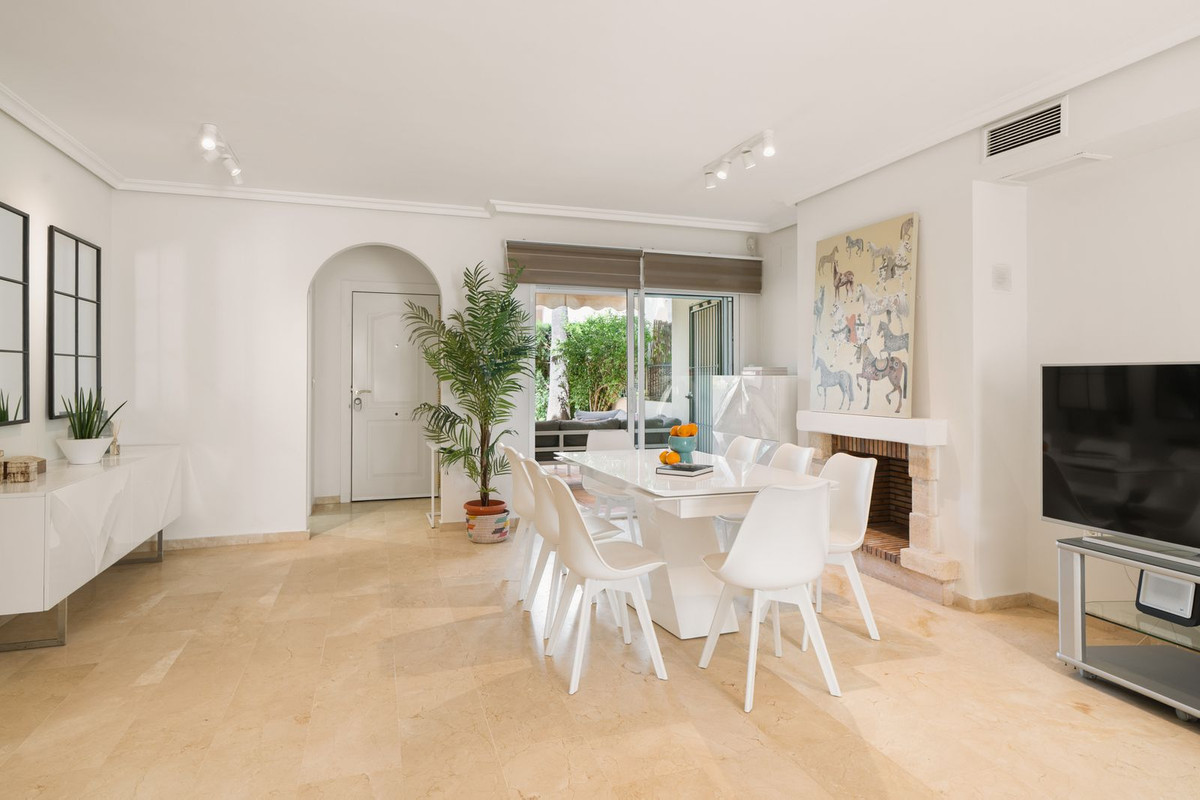 Adosados de 4 dormitorios en venta en Costabella – R5382004 Adosados de 4 dormitorios en venta en Costabella – R5382004