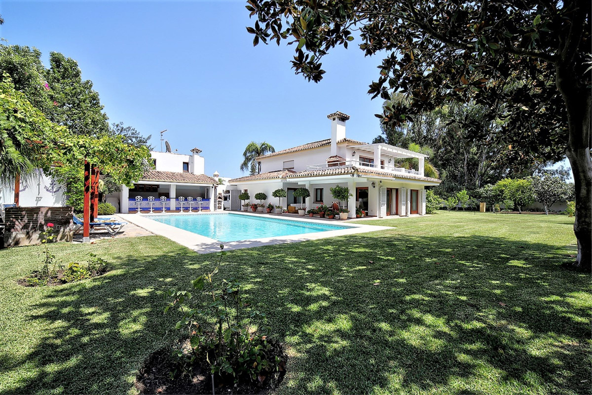 5 bedroom Villas for sale in Atalaya – R3979624 5 bedroom Villas for sale in Atalaya – R3979624