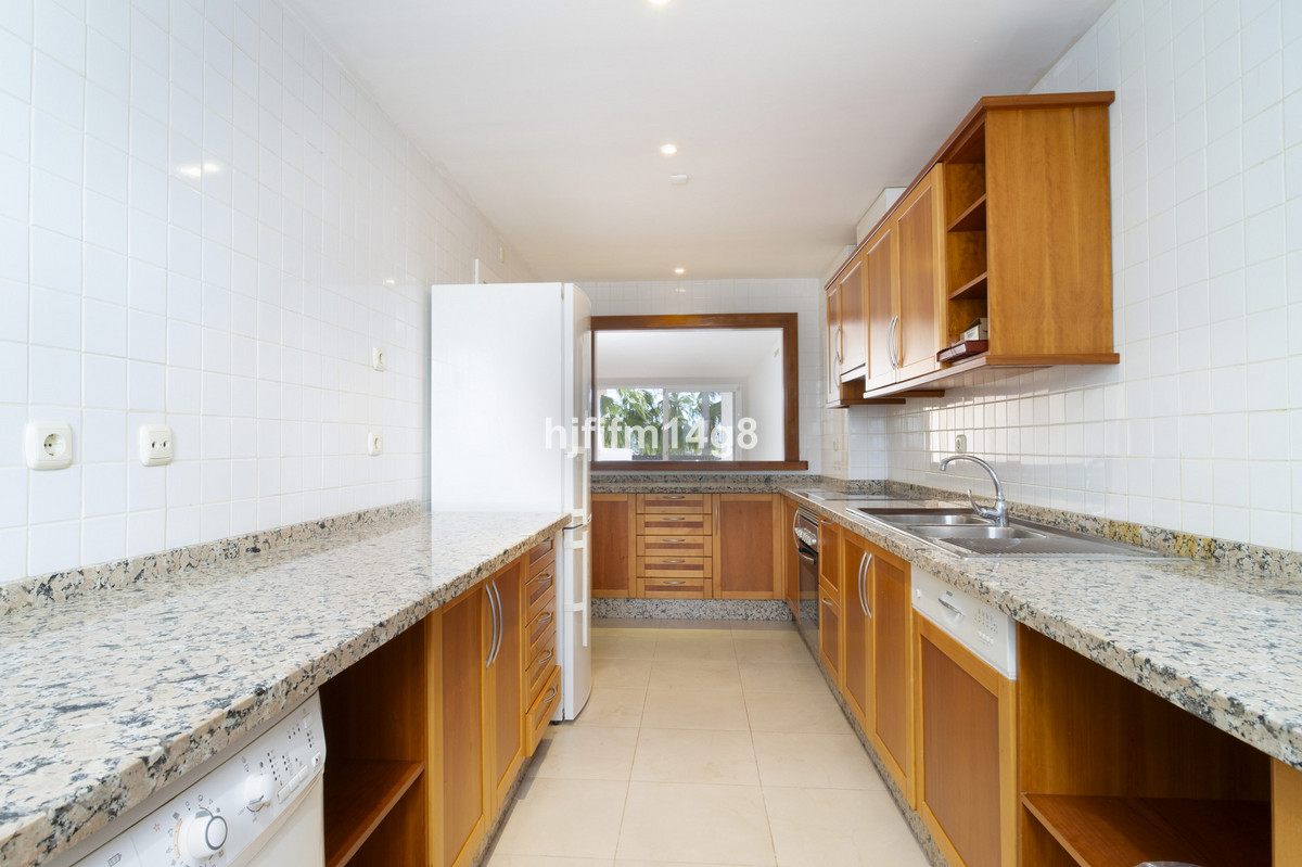 Apartamentos de 3 dormitorios en venta en Nueva Andalucía – R5359756 Apartamentos de 3 dormitorios en venta en Nueva Andalucía – R5359756