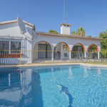 4 bedroom Villas for sale in Nueva Andalucía – R5434816