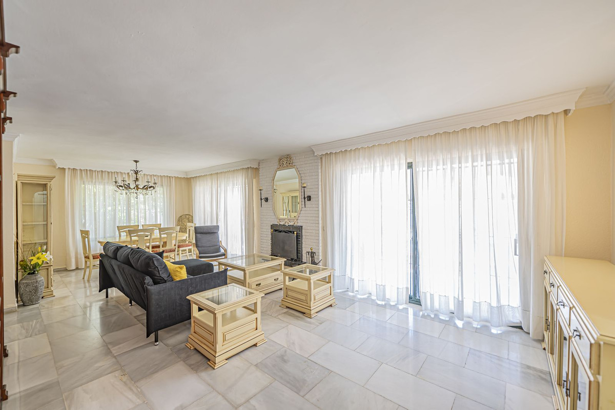 4 bedroom Villas for sale in Nueva Andalucía – R5434816 4 bedroom Villas for sale in Nueva Andalucía – R5434816