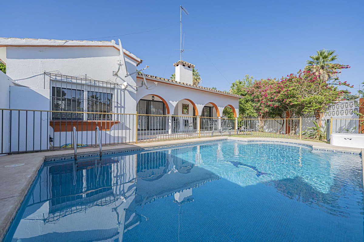 4 bedroom Villas for sale in Nueva Andalucía – R5434816 4 bedroom Villas for sale in Nueva Andalucía – R5434816