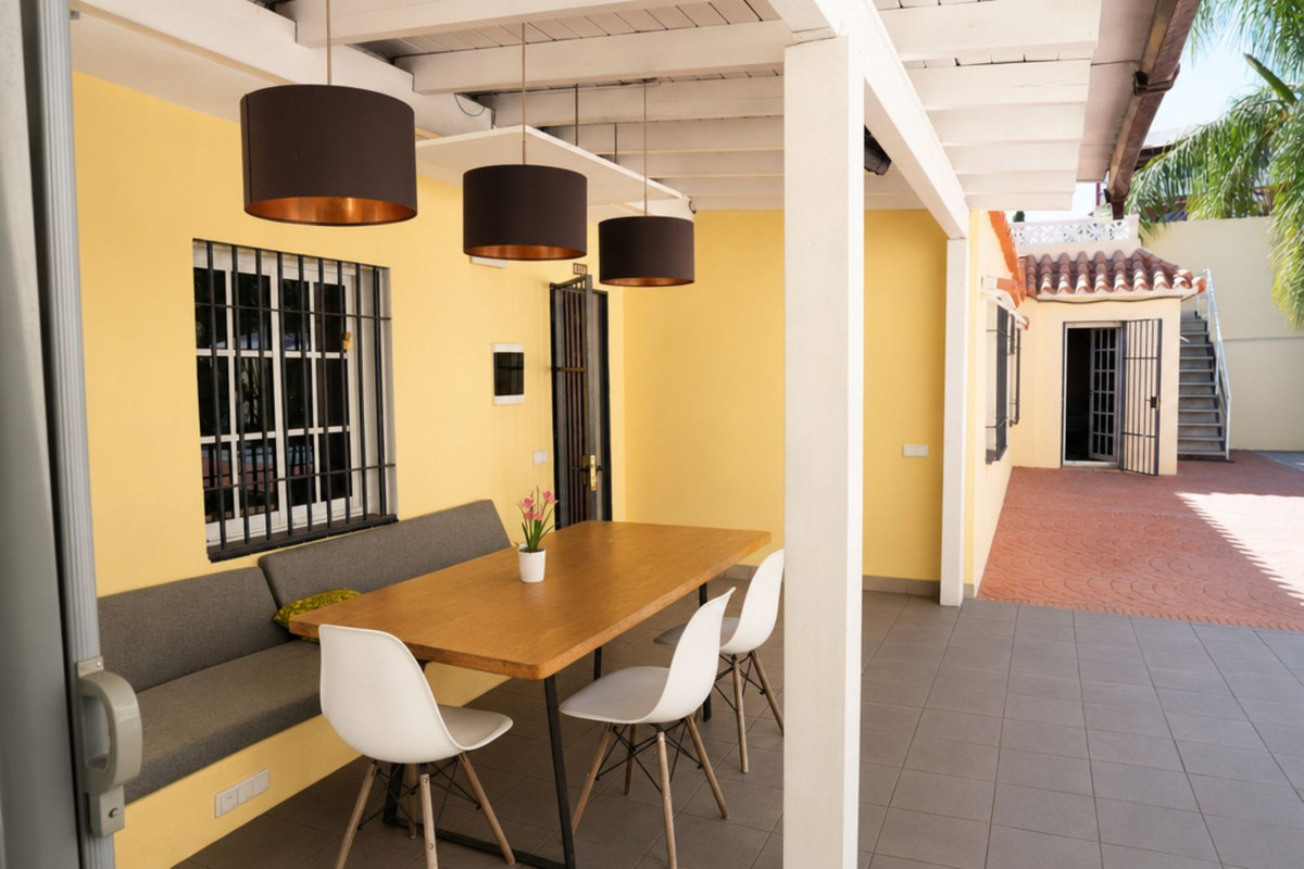 Villas de 5 dormitorios en venta en Marbella – R5455558 Villas de 5 dormitorios en venta en Marbella – R5455558