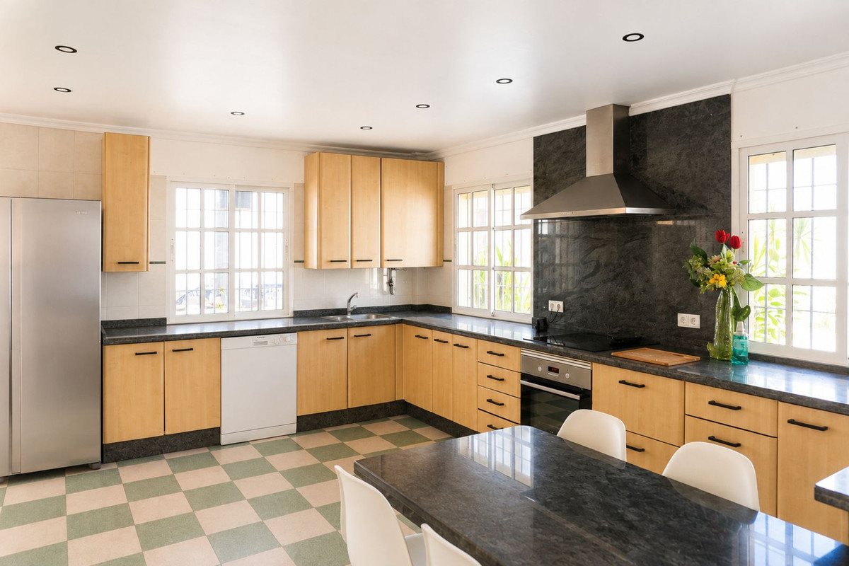 Villas de 5 dormitorios en venta en Marbella – R5455558 Villas de 5 dormitorios en venta en Marbella – R5455558