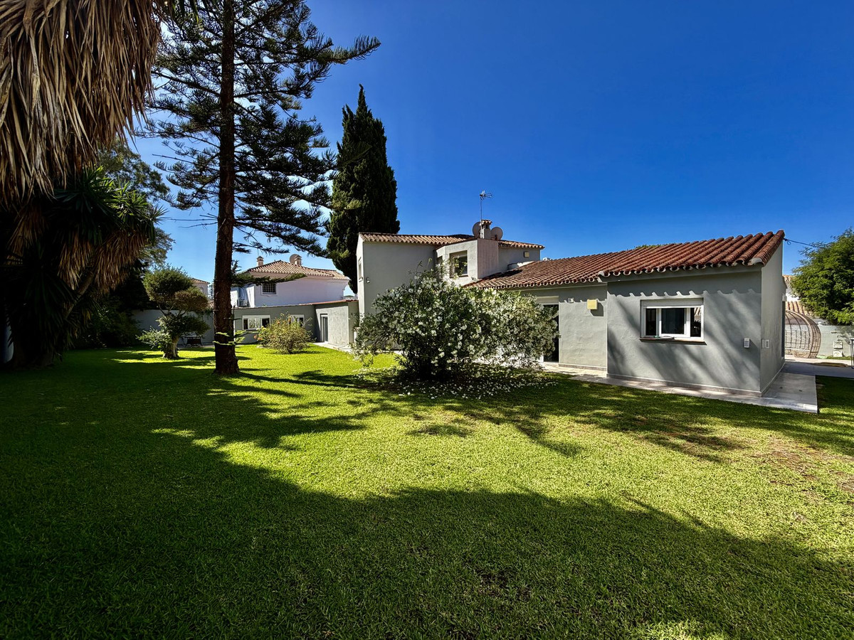 4 bedroom Villas for sale in Cabopino – R5407798 4 bedroom Villas for sale in Cabopino – R5407798