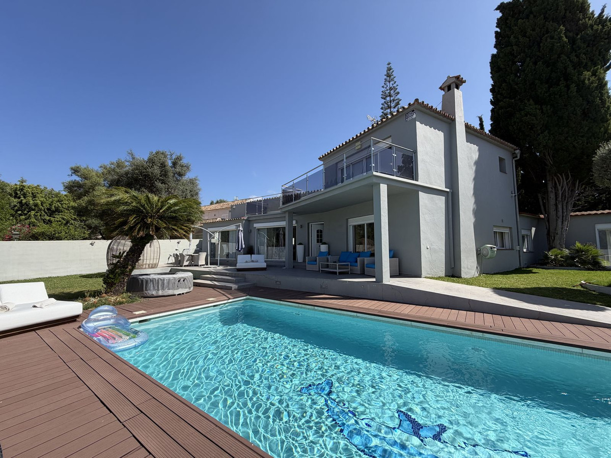 4 bedroom Villas for sale in Cabopino – R5407798 4 bedroom Villas for sale in Cabopino – R5407798