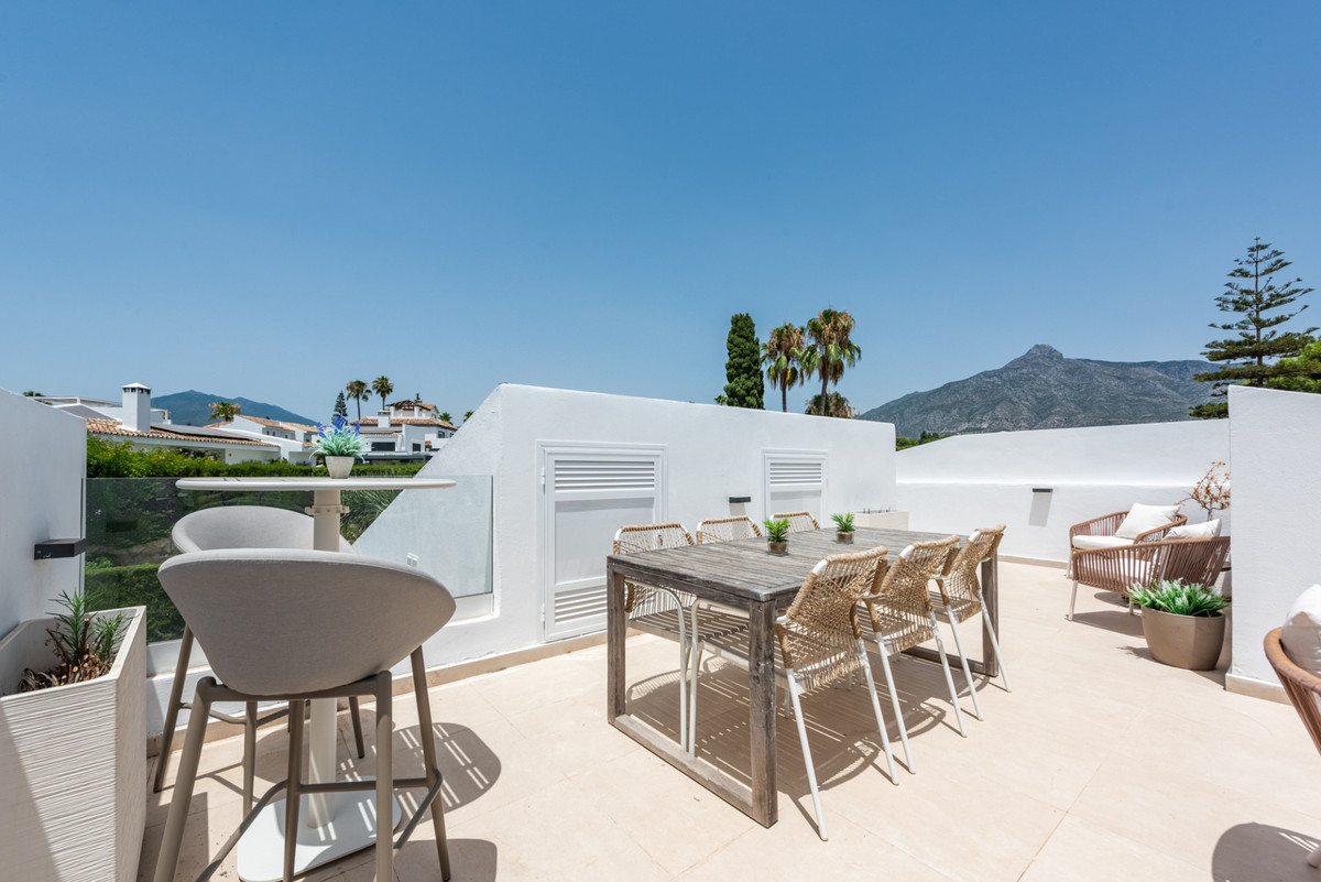 Apartamentos de 3 dormitorios en venta en Nueva Andalucía – R5454367 Apartamentos de 3 dormitorios en venta en Nueva Andalucía – R5454367
