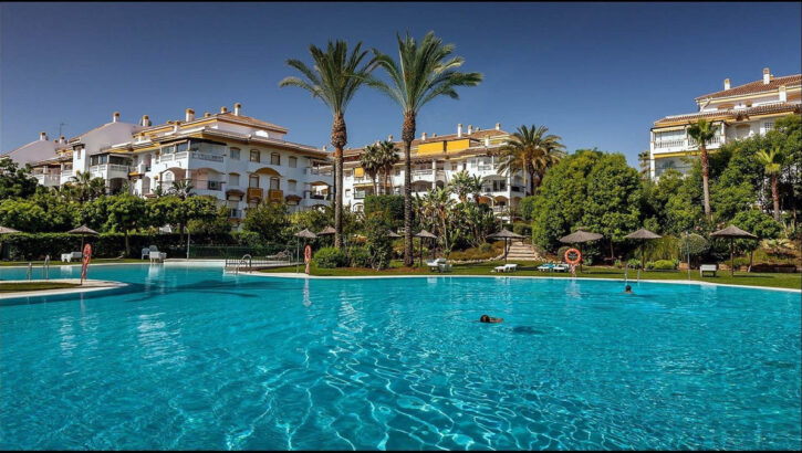 Apartamentos de 2 dormitorios en venta en Nueva Andalucía – R5428399 Apartamentos de 2 dormitorios en venta en Nueva Andalucía – R5428399 en