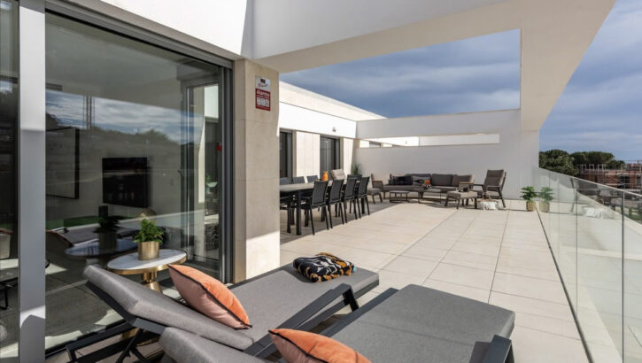 Aticos de 3 dormitorios en venta en Elviria – R5216506 Aticos de 3 dormitorios en venta en Elviria – R5216506 en