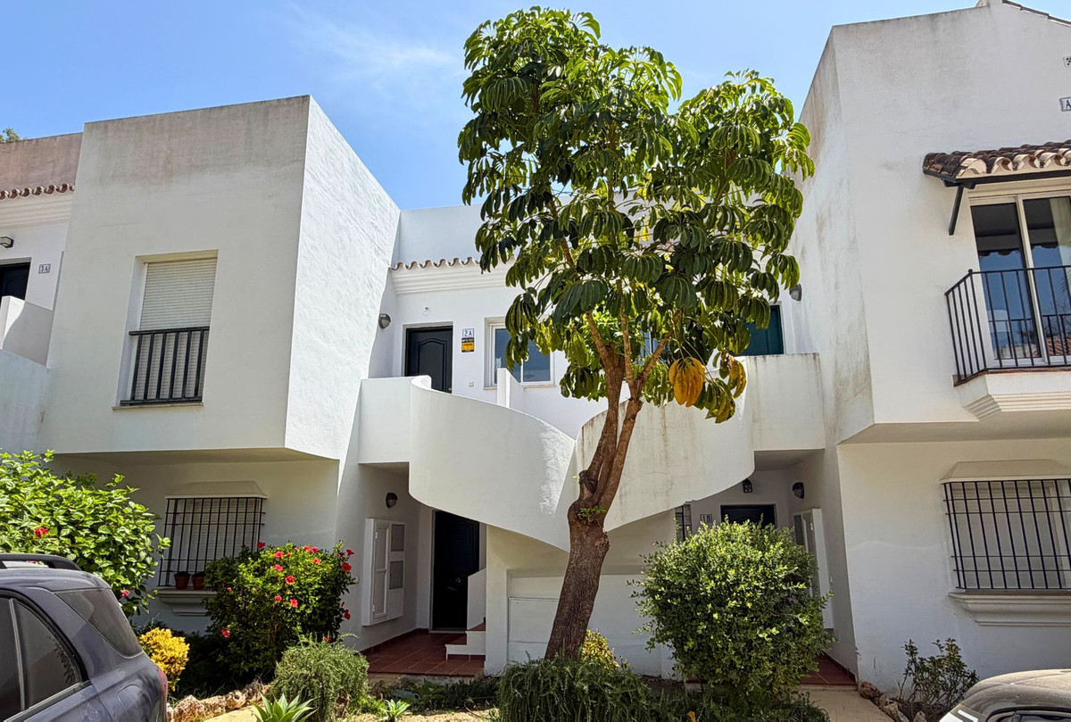 2 bedroom Penthouses for sale in Nueva Andalucía – R5461369 2 bedroom Penthouses for sale in Nueva Andalucía – R5461369