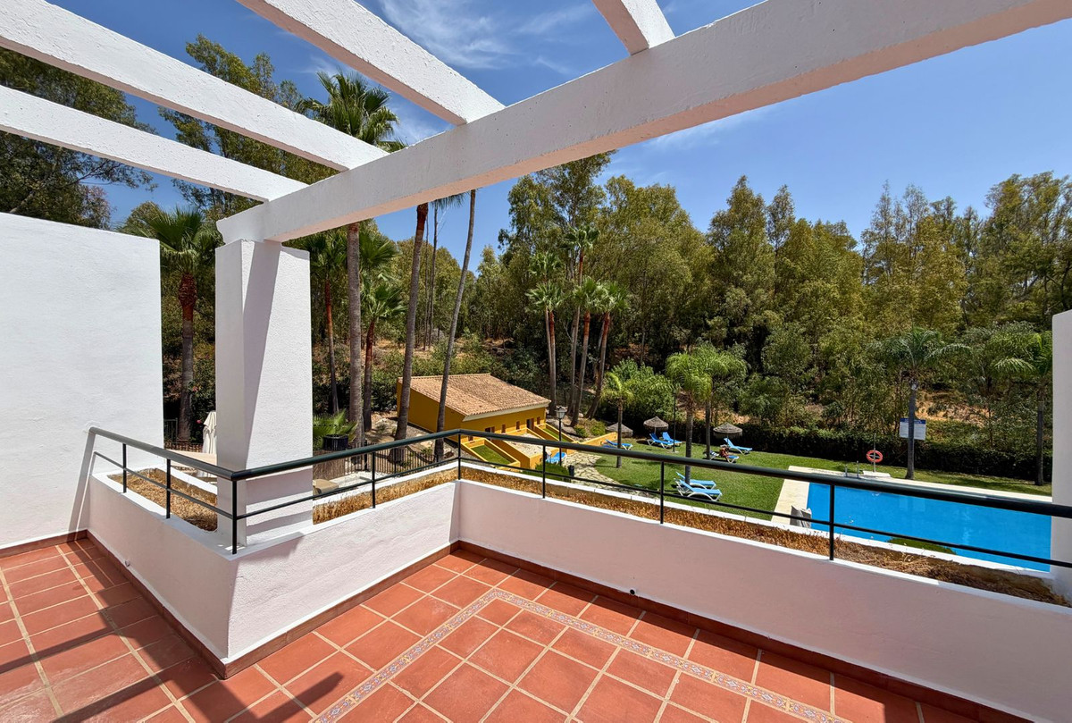 2 bedroom Penthouses for sale in Nueva Andalucía – R5461369
