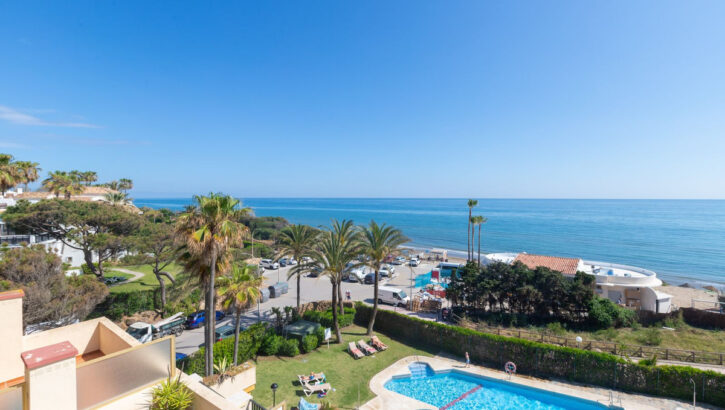 2 bedroom Penthouses for sale in Elviria – R5050621 in 