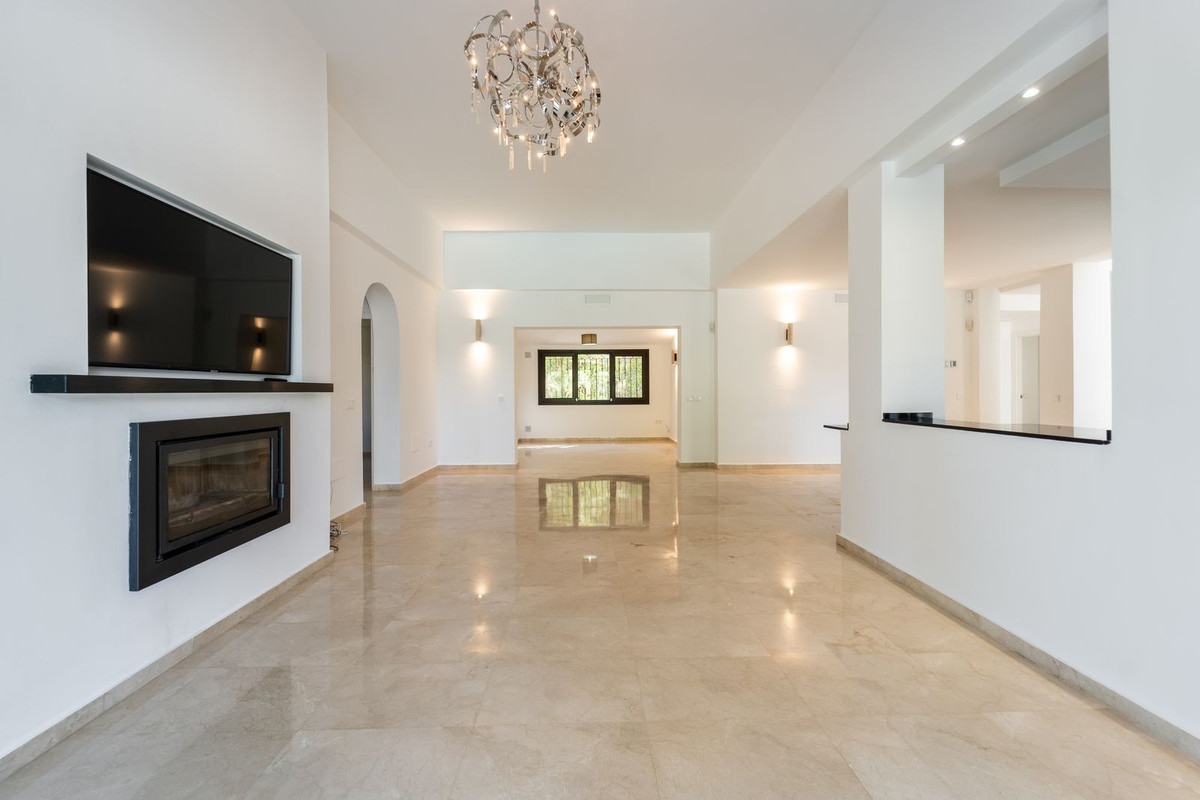 5 bedroom Villas for sale in El Rosario – R5455543 5 bedroom Villas for sale in El Rosario – R5455543