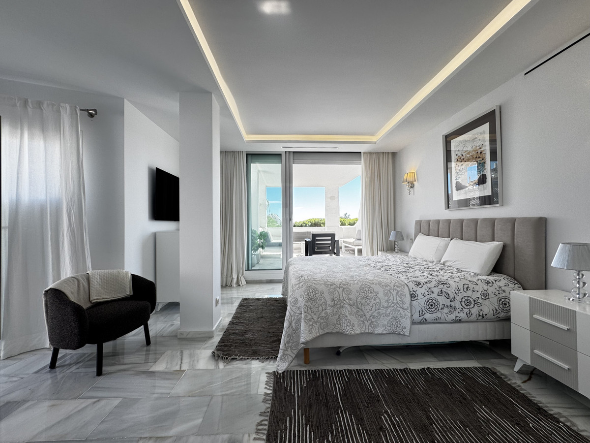 4 bedroom Apartments for sale in Puerto Banús – R5432302 4 bedroom Apartments for sale in Puerto Banús – R5432302