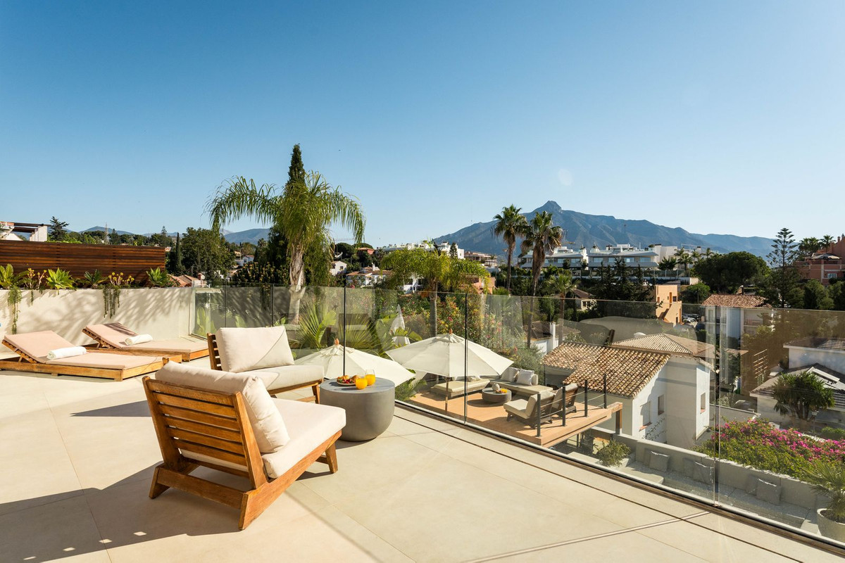 5 bedroom Villas for sale in Nueva Andalucía – R5430487 5 bedroom Villas for sale in Nueva Andalucía – R5430487
