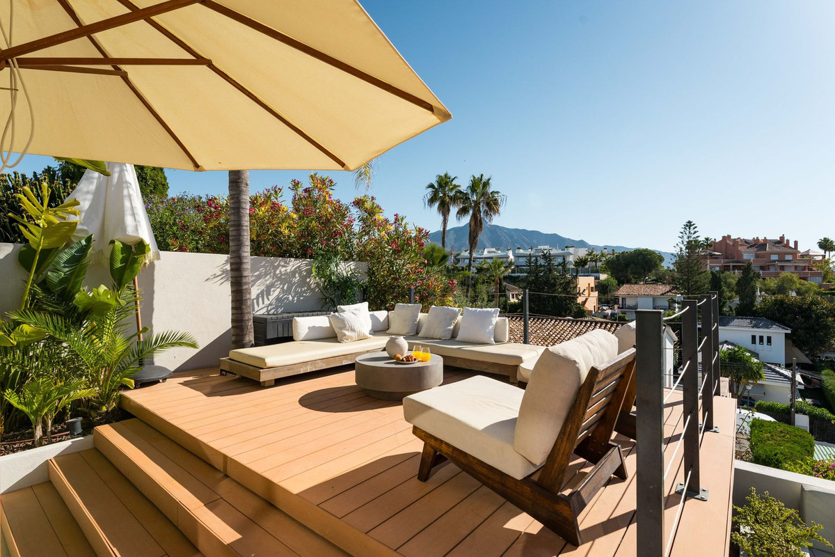 5 bedroom Villas for sale in Nueva Andalucía – R5430487 5 bedroom Villas for sale in Nueva Andalucía – R5430487