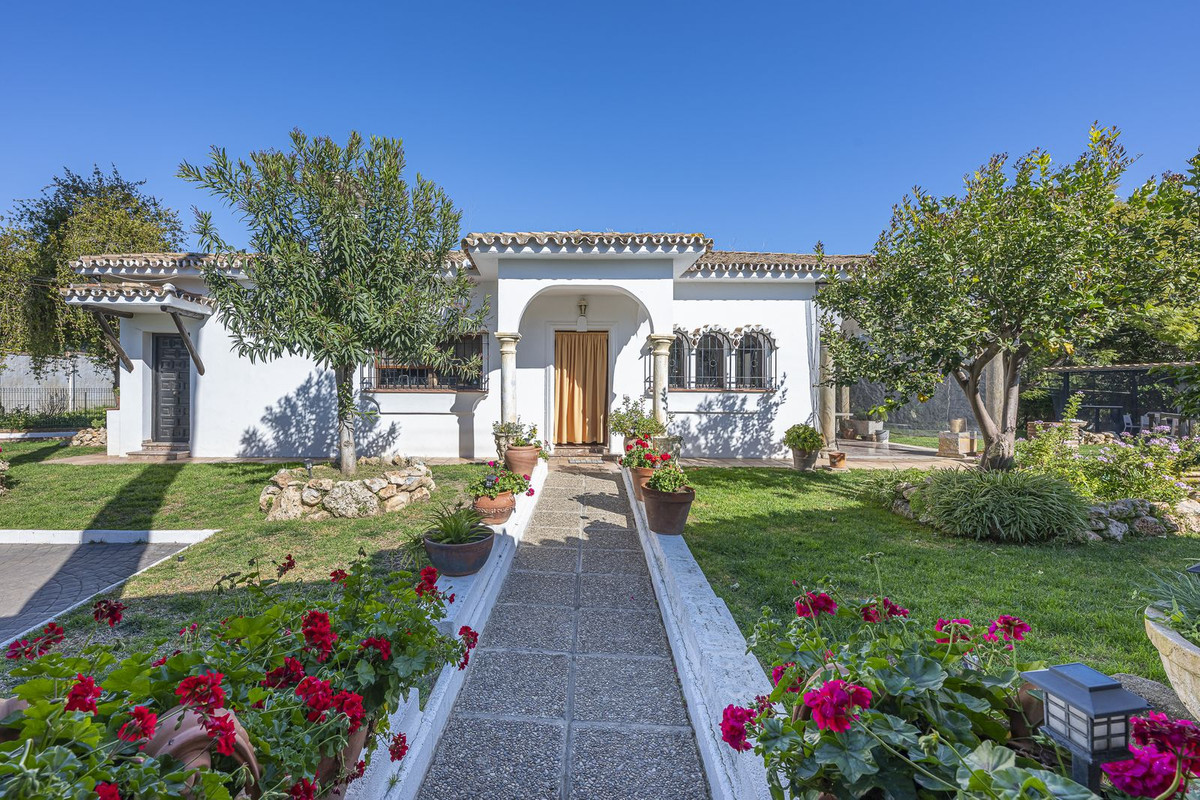 Villas de 3 dormitorios en venta en Guadalmina Alta – R5298379 Villas de 3 dormitorios en venta en Guadalmina Alta – R5298379
