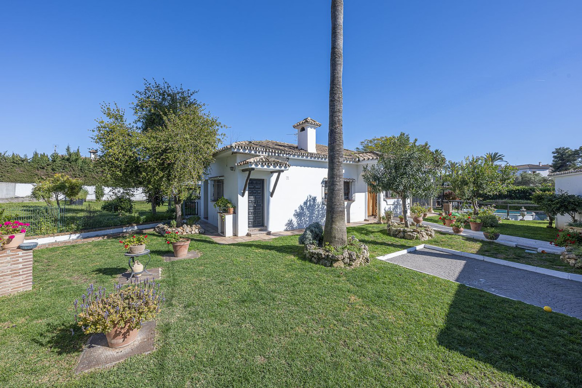 Villas de 3 dormitorios en venta en Guadalmina Alta – R5298379 Villas de 3 dormitorios en venta en Guadalmina Alta – R5298379
